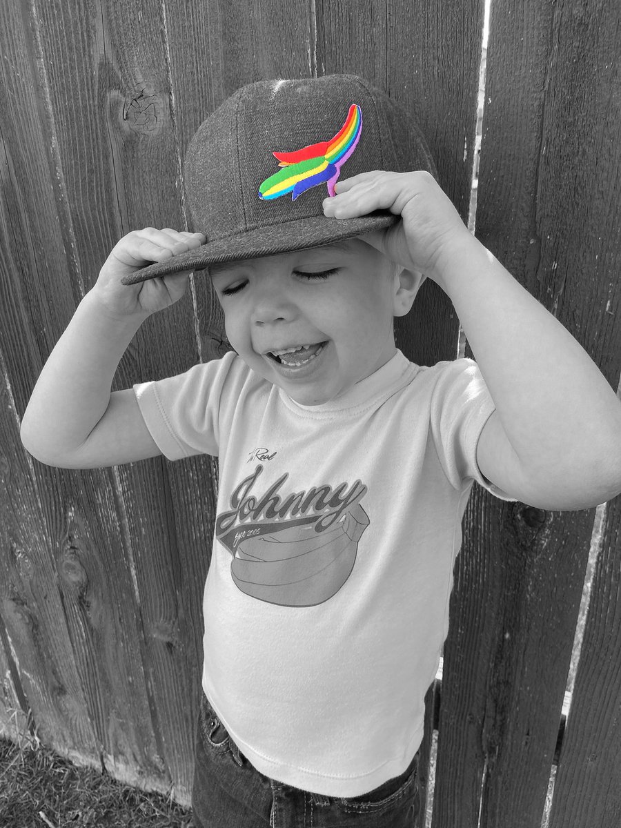 mandamay91's tweet image. He is just the cutest in his #BananaSwag 🍌 @johnnybananas