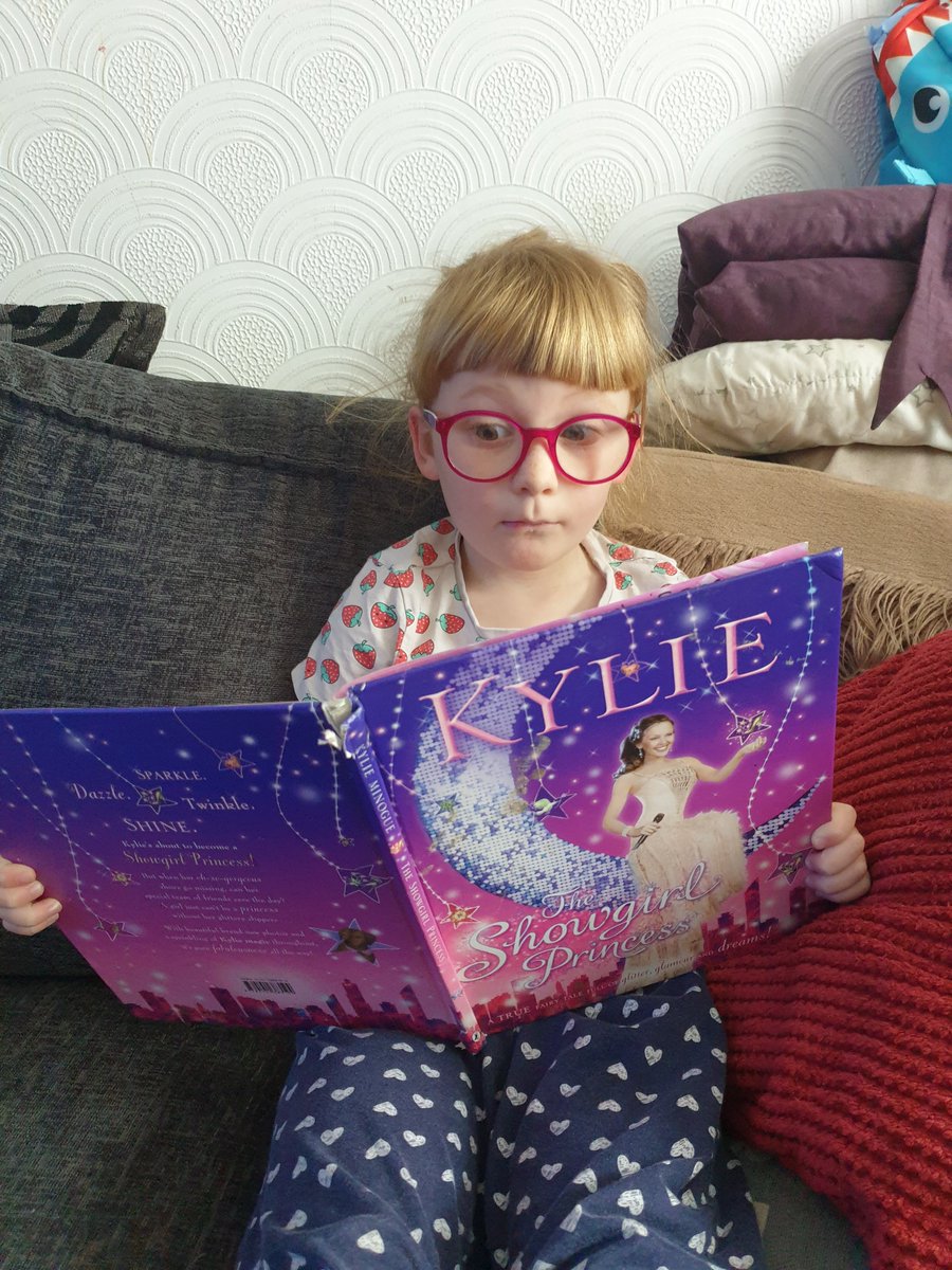 LonghillPrimary's tweet image. Wow! That was SO fast Aurora! You are our first super reader! We wonder who will be next to #getcaughtreading? #LPSHull #EYFSReading #StayHomeStaySafe