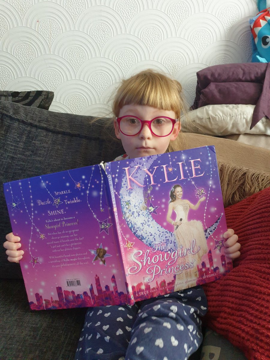 LonghillPrimary's tweet image. Wow! That was SO fast Aurora! You are our first super reader! We wonder who will be next to #getcaughtreading? #LPSHull #EYFSReading #StayHomeStaySafe