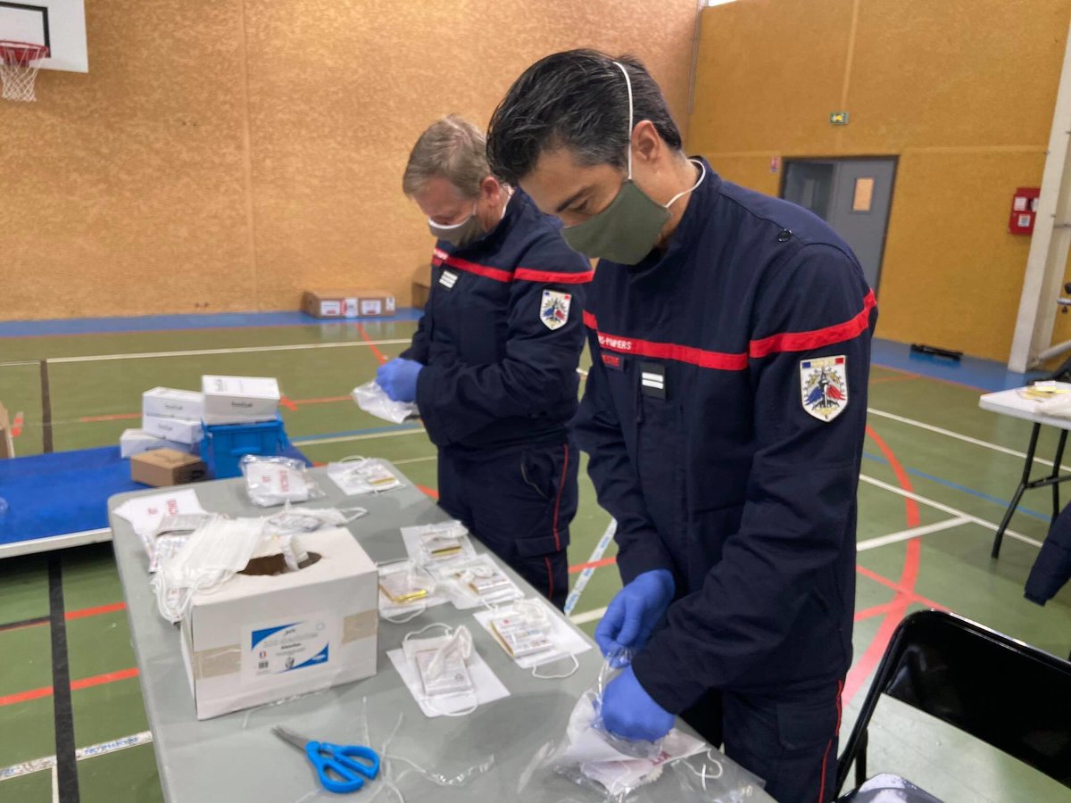 🌀[#Innovation] Les Médecins-colonel  Pierre Tur &amp; Christian Poirel #3SM @SDIS34 ont collaboré avec la société #Éminence basée à Aimargues pour la création de masques tissus réutilisables <a href="/AFNOR/">AFNOR</a> dont sont déjà équipés les #SapeursPompiers de l’#Hérault #GestesBarrières