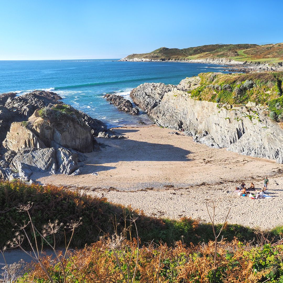 Famous for it's perfect exotic shells, Barricane Beach in Woolacombe is located in #NorthDevon - After the lockdown, it'll still be there, ready to welcome tourists and locals alike! <a href="/NDJournal/">NorthDevonJournal</a> <a href="/VisitDevon/">Visit Devon</a>