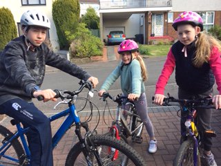 FettesPrep's tweet photo. Now, more than ever, we are all looking at ways we can support others. π΄ββοΈπ΄ββοΈ
The Milburn's raised Β£260 by cycling 26 miles in support of WaterAid's campaign to bring fresh water to as many people as possible, so they can wash their hands and stay safe.
#FettesPrep #Wateraid https://t.co/ceI8ljLMHY