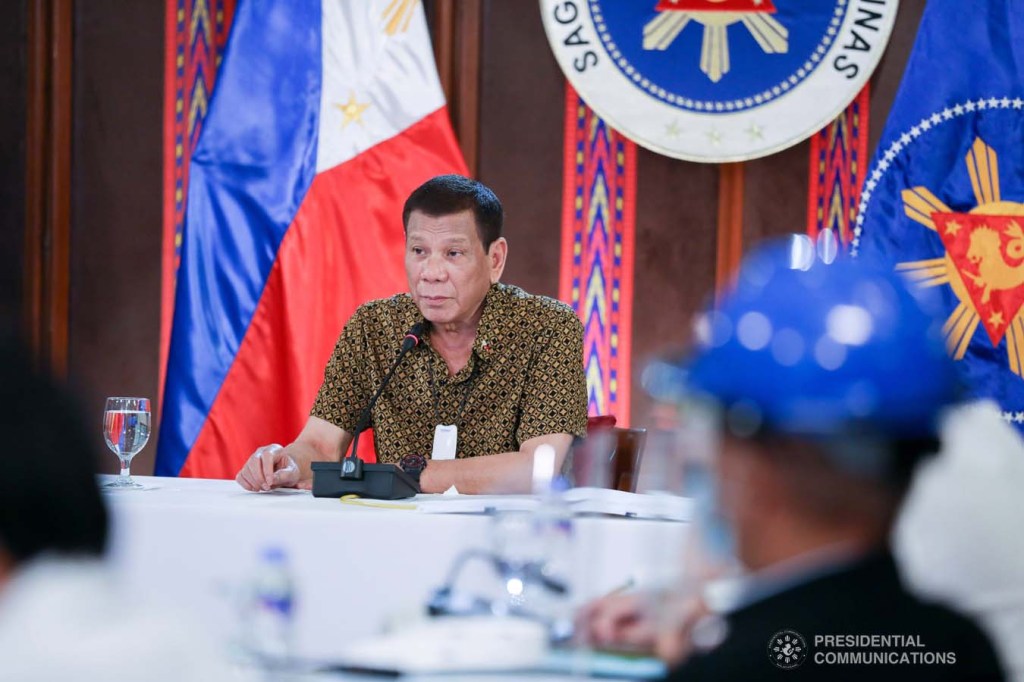 BaybayinNews's tweet photo. President Duterte calls for quick delivery of medicine, hospital equipment https://t.co/tFo5x2nW4H https://t.co/CviIyneeag
