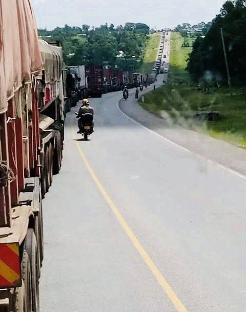 3 days. Still around the Uganda Kenya border. Even at times of #COVID19 and crisis, we lead others follow. #matterslogistics