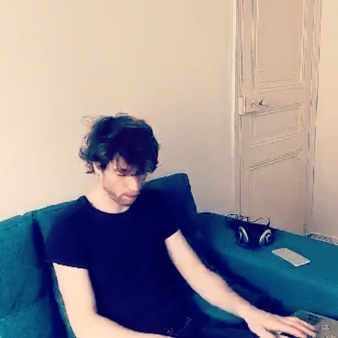 Feeling Good with an old friend ! 🎹#feelinggood #swing #synthetizer #yamaha #confinement #muse #ninasimone #music #soul yamahasynths_official