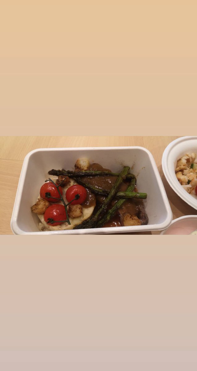 avore_k's tweet photo. Livraison repas pour La Belle Assiette, commande spécial
#CookAvore #Chefàdomicile #livraison #livraisonadomicile #commandespeciale #anniversaire #restezàlamaison #onlivre #oneslapourvous #Tabledhôtes #Commeàlamaison #iciqueçacepasse #repasconfinement #gourmand https://t.co/3w8pRO8AFR
