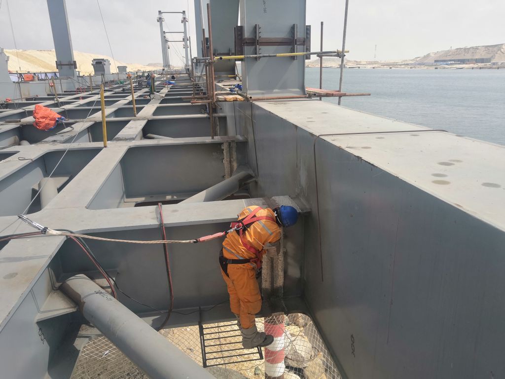 maffeisengineer's tweet image. Maffeis Engineering is proud to share some progress photos of our project, The El Ferdan Railway Bridge, the longest swing bridge in the world with total length of 640 m, crossing the Suez Canal in Egypt.
#MaffeisEngineering #Bridge #Steel #SuezCanal #ElFerdan #SwingBridge