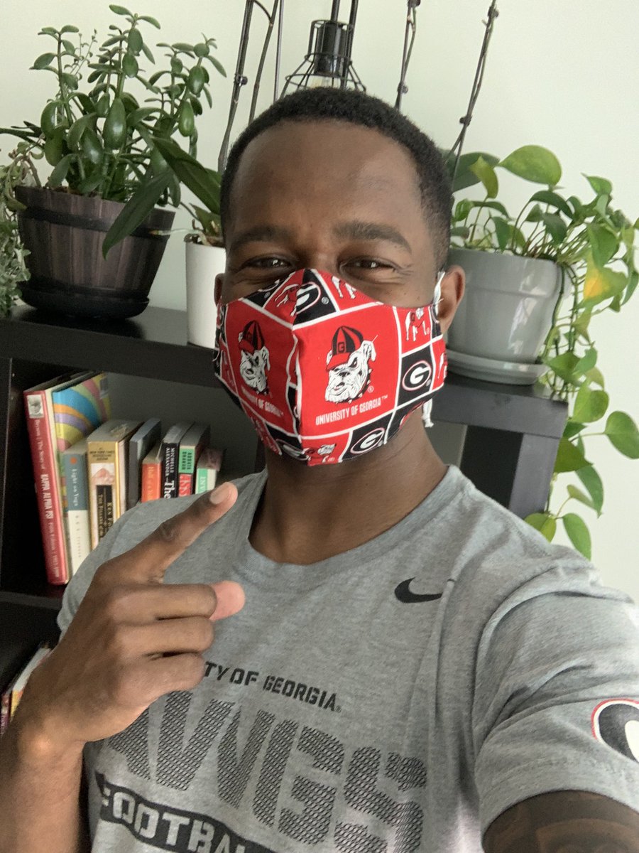 Not to boast or anything, but I officially have the BEST mask out there! Ana Ceballos, thank you for making this custom, premium, elite mask for me!! 😊😊🤣😊 #godawgs