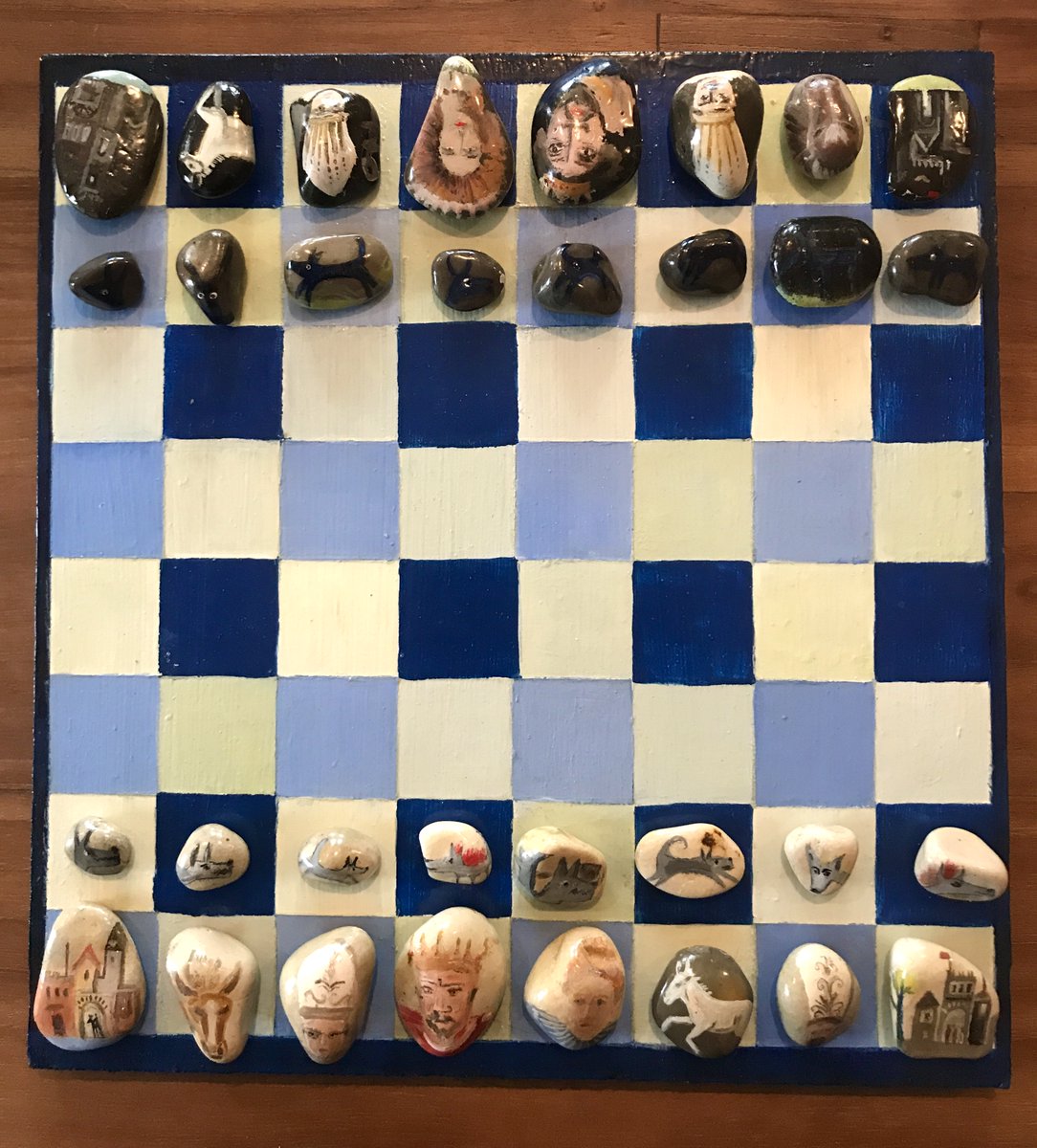 Emmievb's tweet photo. Check out these 7 awesome creative projects youngsters https://t.co/iTs6hw7hcT…
Here is one I made earlier from wood and stones: 
@ATTheBusUK
 #Homeschooling2020 #makingstuff #chessboard https://t.co/DgTmUm5B1O