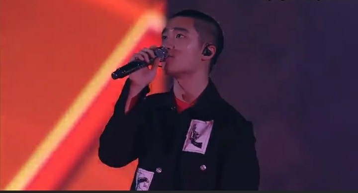 penggwinanae's tweet photo. Find a man who can do both ๐โค๏ธ๐๐
#DohKyungsoo
#EXcOnnectDAY4 #EXOOnlineConcert #EXcOnnect
@weareoneEXO https://t.co/SeEVA6eo4J