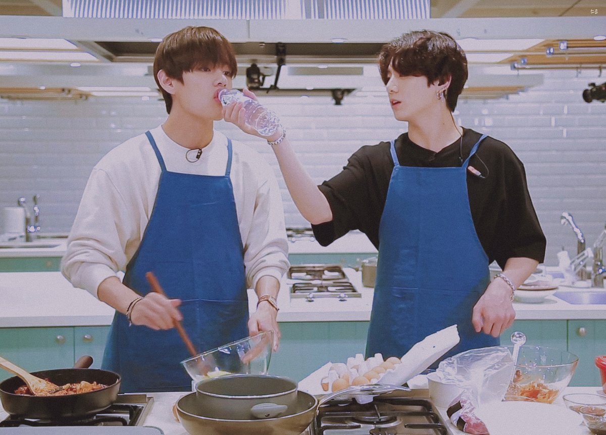 Seuko091230's tweet photo. #JK #V https://t.co/EpJhn5PHO8