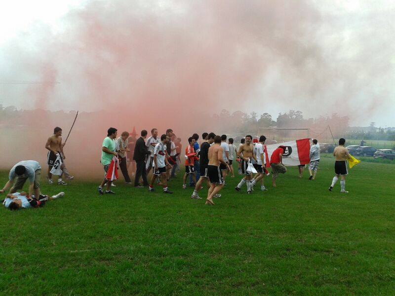 El 🔙 #RetroLUD 📷 de hoy es de campeones...
📅 Octubre 2013
⚽️ Divisional H
🏆 <a href="/Rejunteoficial/">C.S.D El Rejunte</a> 
¿Cuántos puntos había sumado el equipo en la Temporada?