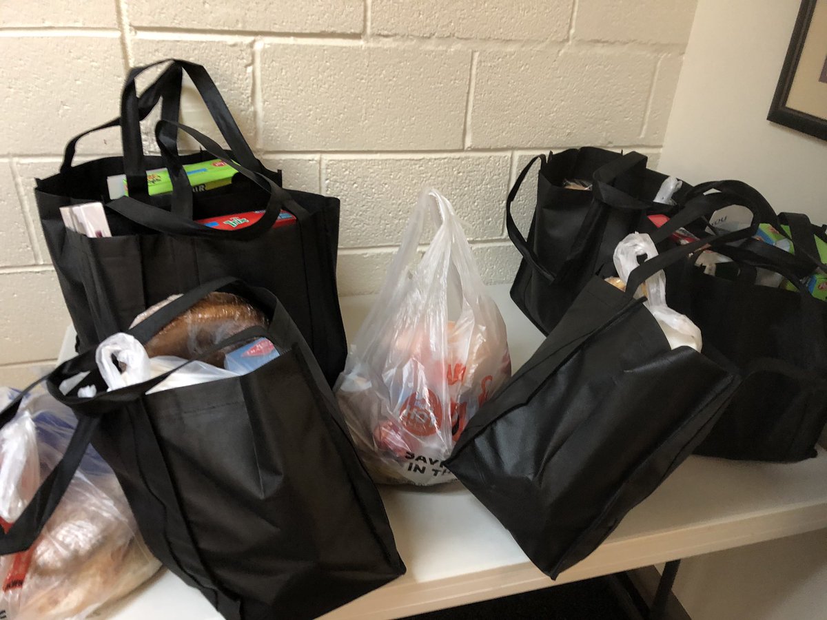 KCMikeMahoney's tweet photo. Missouri gets USDA approval to extend maximum SNAP (food stamps) benefits thru the month of May. More than 660K Missouri’s are in the program, in more than 311K households #MoSNAP #MoVirus #KMBC https://t.co/YvAFLbpyRk