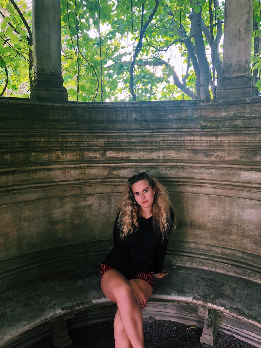 #Classof2020: Denise L. heads to <a href="/uhmanoa/">University of Hawaii at Manoa</a> for Biochemistry, Pre-Med track for cosmetic surgery. Fave thing about MA: connections &amp; friendships that'll last forever. Advice: "Do everything you can, work as hard as you can, but remember to relax at times &amp; have fun with friends."