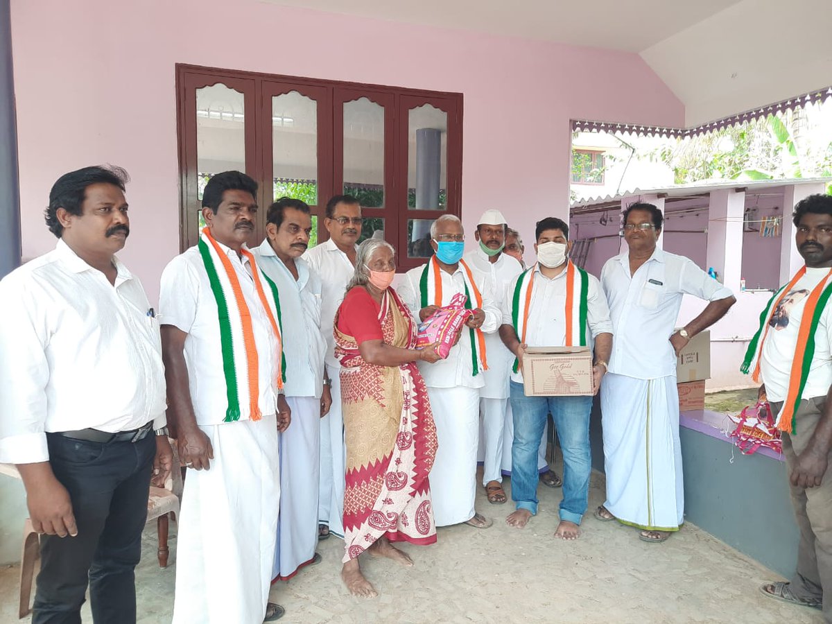 AdvBruce's tweet photo. As my routine, today's relief rations and masks distribution is for the people from Alanvilai, Pattanvilai and Koduppaikuzi villages of  Kanyakumari district, thanks to @TN_PYC secretary @JenixRino and VP @kumaricongress DCC Thiruthuvadhas for the arrangements
@SanjaySDutt https://t.co/MUUuC5Lj3f