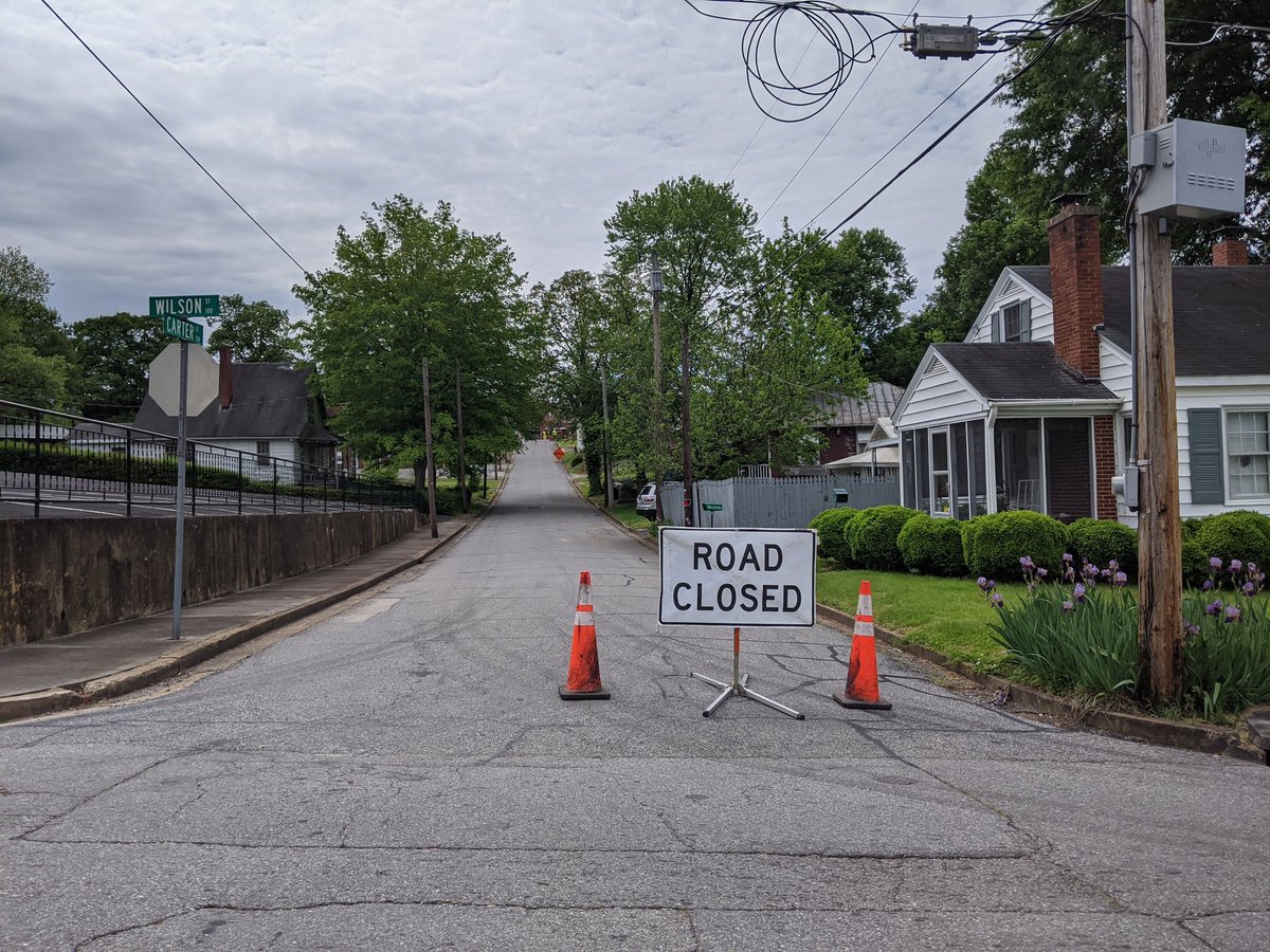 MPDASHIFT's tweet image. Please be aware of road work in the area of Starling Ave near the Southside light. Roads are closed in the area of Spring Street, Wilson Street, Carter Street and Woodrow Street. Please use alternate paths if possible and obey all traffic cones and road signs.