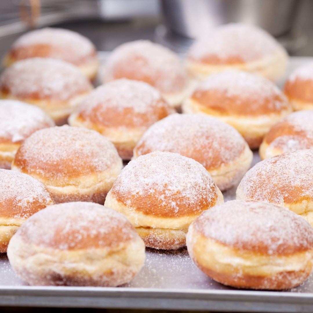 Ultimate_Baker's tweet photo. #Ultimate Baker #AllNatural powdered sugar is a must for the professional baker through to the home chef!

They are #NaturallyColored #Kosher #GlutenFree #NonGMO #Vegan and proudly #MadeintheUSA!

https://t.co/VcnVH3xUhD https://t.co/JKAPtZwSMs