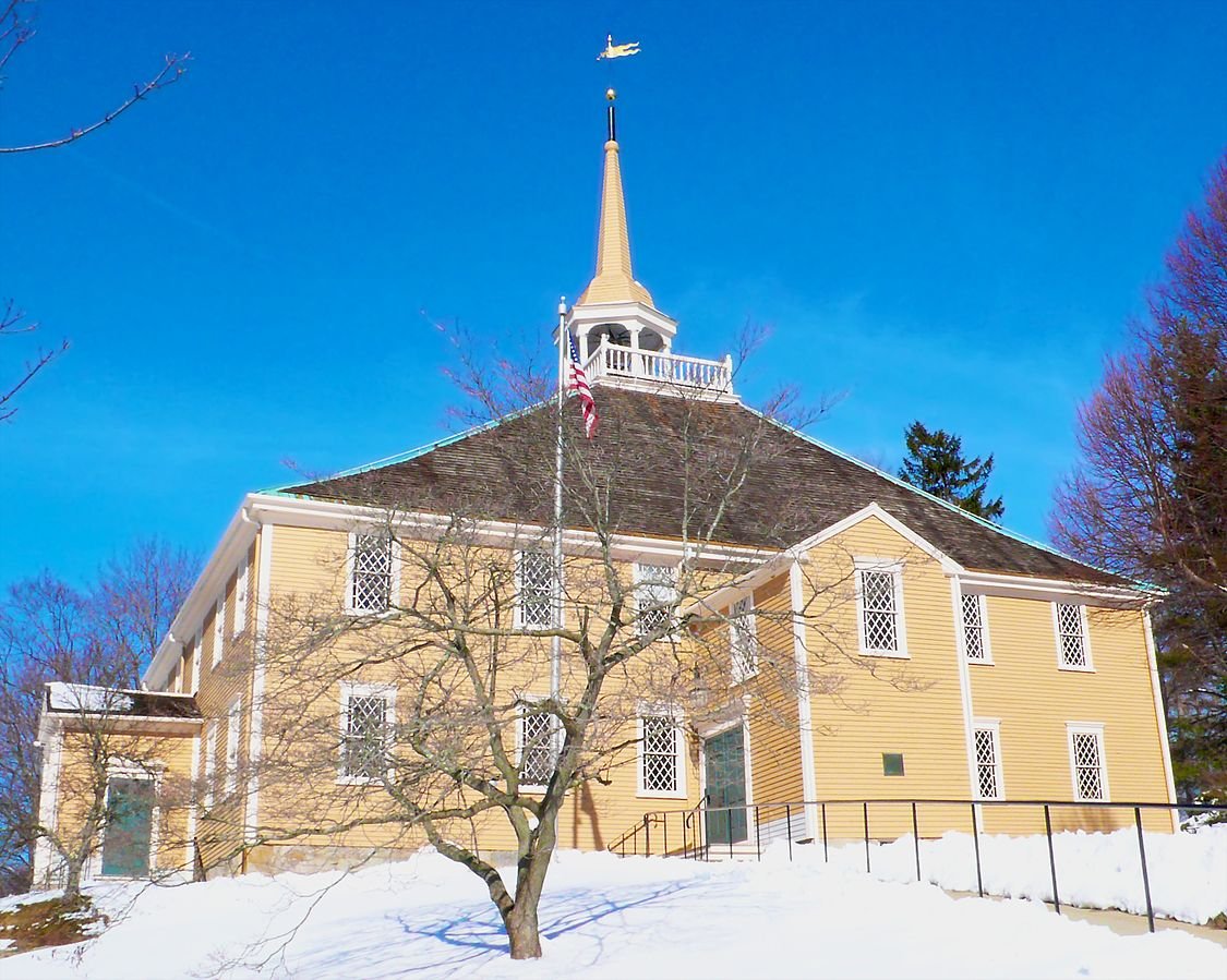 there is one (1) interesting bit of colonial architecture in Plymouth, which is the Old Ship Church of 1861, purportedly the oldest continuously worshipped-in church in North America. it is, in its whole proportions and manner, very unlike the "standard" New England churches: