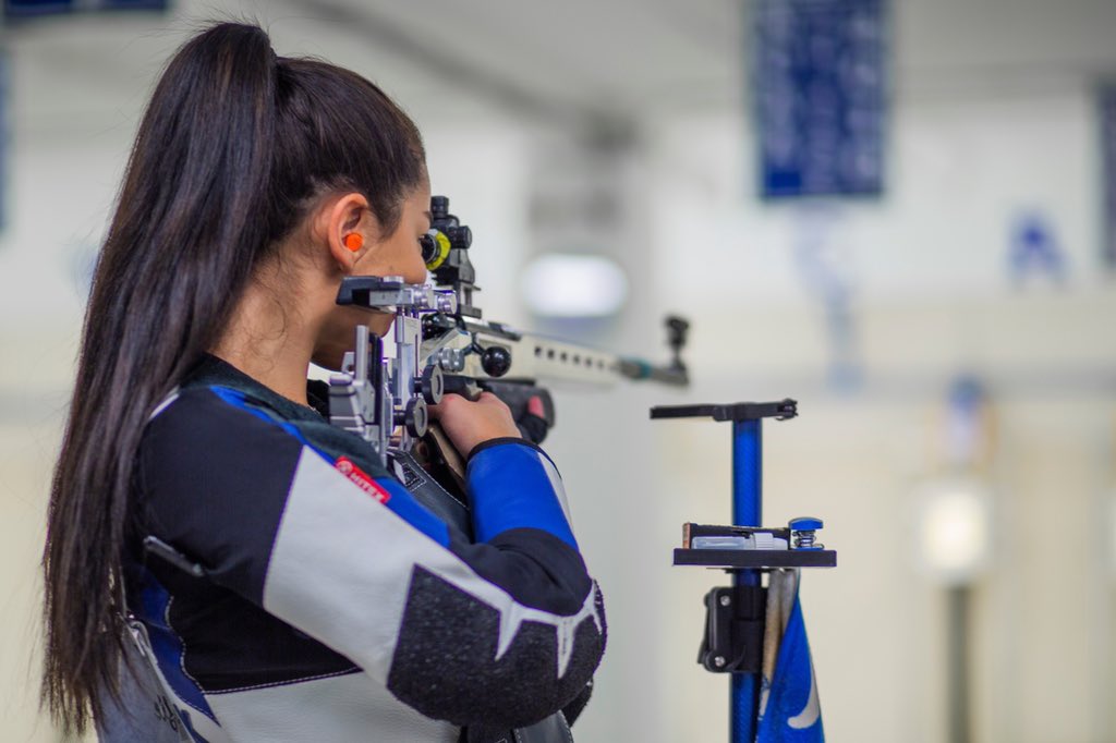 UKRifle's tweet photo. 👀 #UKRifleBestOfPhotos 📸

@RubyDawnGomes had a great sophomore season and here are some of her best images! 

#WeAreUK #BBN https://t.co/kq3CeRi9bx