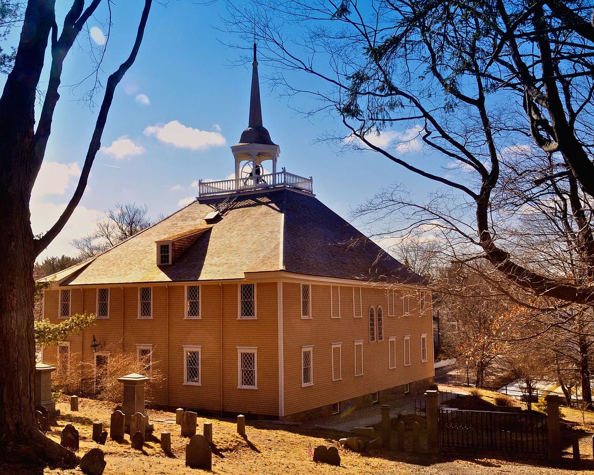 there is one (1) interesting bit of colonial architecture in Plymouth, which is the Old Ship Church of 1861, purportedly the oldest continuously worshipped-in church in North America. it is, in its whole proportions and manner, very unlike the "standard" New England churches: