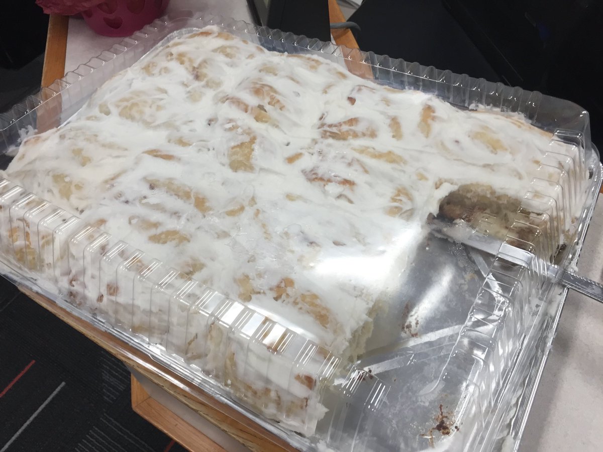 ReneeNayJudy's tweet photo. I debated on whether I tell others that we were given this delicious pan of cinnamon roles or not. After careful thought, I decided not to interrupt them and let them continue their important work. #thoughtfuliam #thankswanita #ididshare #imnotthatmean #wellithoughtaboutit https://t.co/I8ijgrd6cg