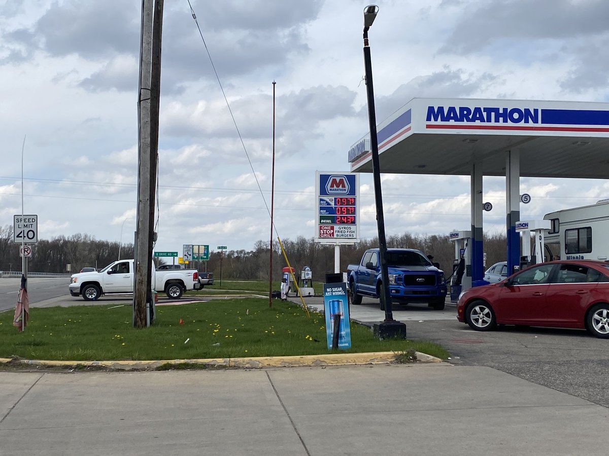jcr4522's tweet photo. Seen a lot of these posted but hey I found me some gas under a buck myself. This is is Albion Michigan. Gas it a bit more pricey in Colorado at just $1.26-1.50ish https://t.co/s7NBLuiKsX