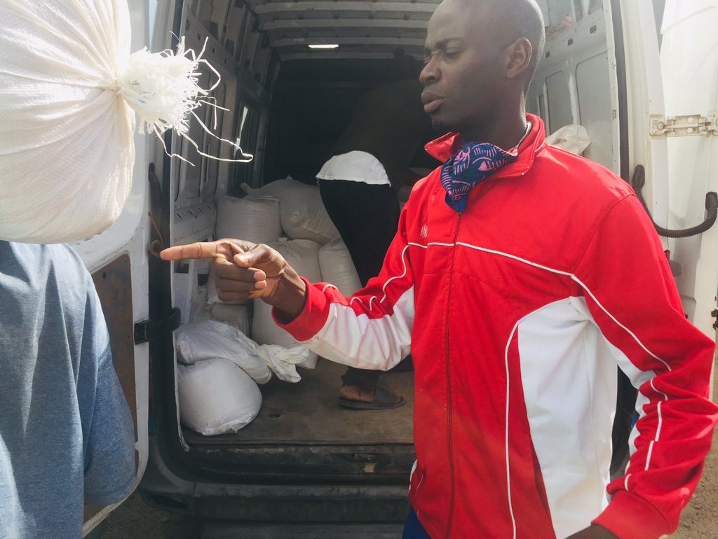 papis2_0's tweet photo. Une journée pas comme les autres en ce moment d’alerte générale on a pu fini la production de #farinedemil #sankhal #thiakry #thiere #arraw qu’on doit livrer à #thile #boubacar pour une aide alimentaire à partenariat avec la #TAS @FAOSenegal https://t.co/OOtOIS4uUQ