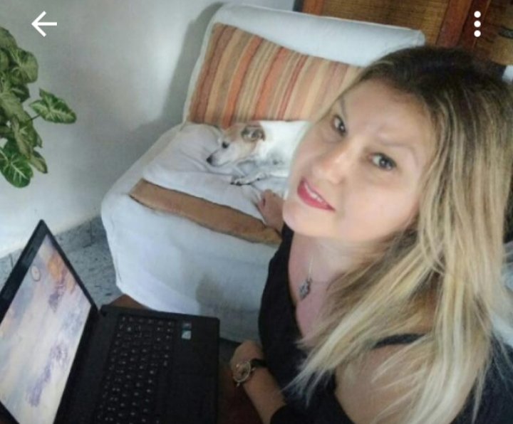 radioMASpilar's tweet photo. FEMICIDIO @MunicipioPilar 
Esto es en Villa Verde. No lo dice @cronica no se entiende por qué?La ex pareja tenía perimetral,ingresó a la casa la mató a apuñaladas. La hija de Patricia recibió dos puntazos y pudo escapar.El asesino intentó cortarse el cuello y fue internado. https://t.co/KaxWkGsNx4