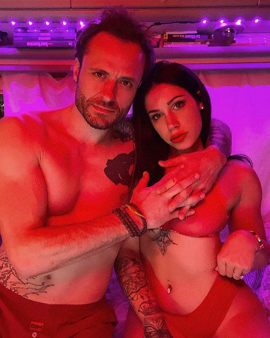 New content on MYM 🔞🌶  1 🎁 a chaque nouveaux abonn&eacute;s 😘🔥    https://t.co/35QTo9KPTy  #hot #couplegoals<a href="/tag/hot"class="tags"><span>#hot</span></a><a href="/tag/f4f"class="tags"><span>#f4f</span></a><a href="/tag/sex"class="tags"><span>#sex</span></a><a href="/tag/gift"class="tags"><span>#gift</span></a><a href="/tag/camgirl"class="tags"><span>#camgirl</span></a><a href="/tag/couplegoals"class="tags"><span>#couplegoals</span></a><a href="/tag/m"class="tags"><span>#m</span></a>