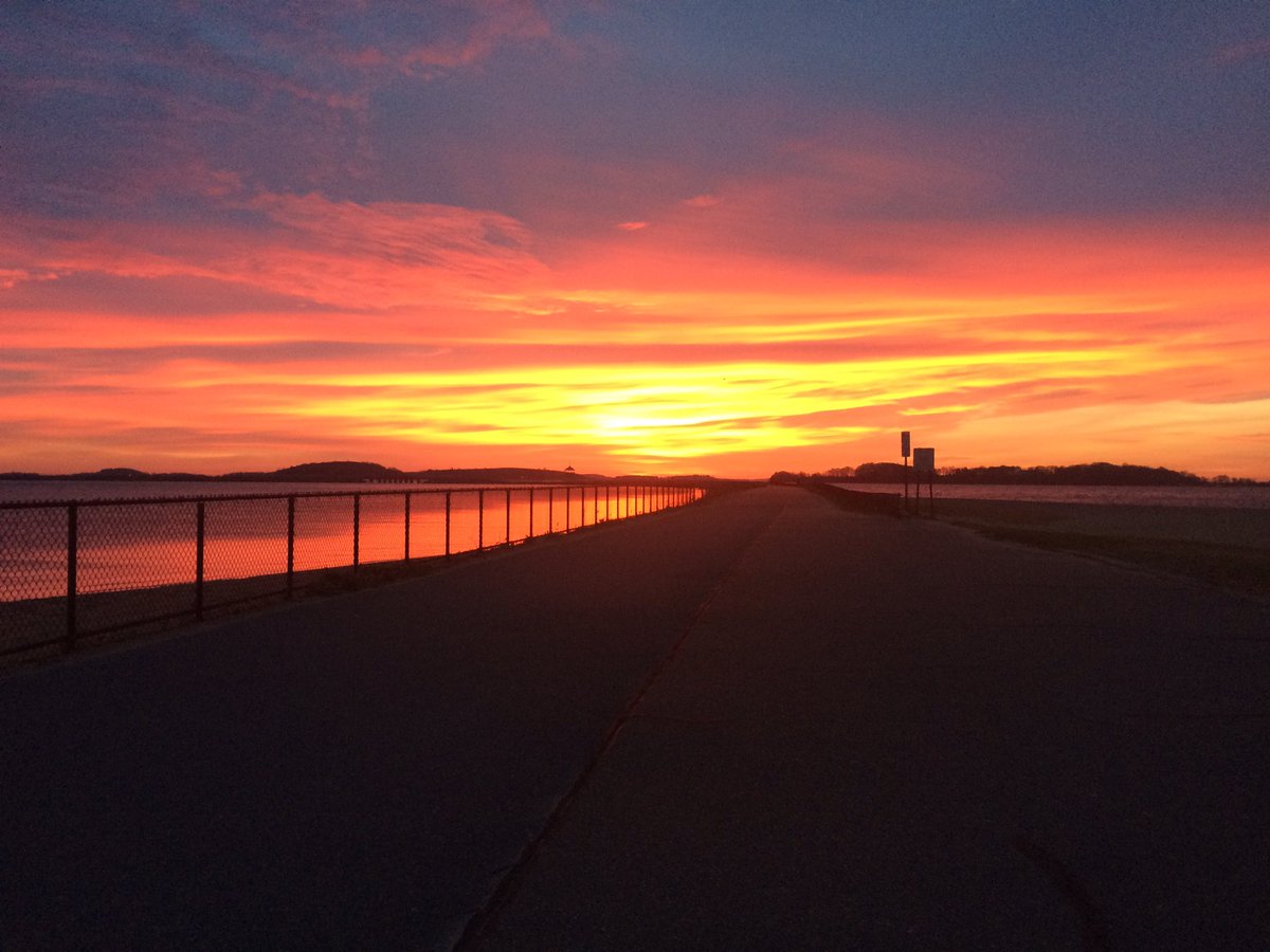 Nov_Project_BOS's tweet image. FITNESS &amp;amp; SOCIAL THINGS WED: sunrise 6k at sunrise...then join us for Storytime 7am (and coffee) on our regular zoom channel. us02web.zoom.us/j/217818418