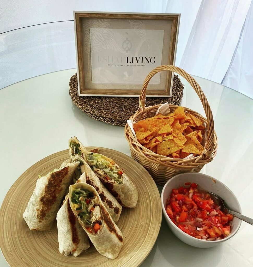 EshaeLiving's tweet photo. Healthy wraps for lunch anyone?
.
.
.
For an additional fee you can hire our private chef to provide you with delicious meals while you stay with us. .
.
#EshaeLiving #BeachHouse #Apartment #Lunch #Dinner #PrivateChef #ChefHire #Jamaica #OchoRios #Getawโฆ https://t.co/XHJzUR1j4M https://t.co/EhG44kT3pT