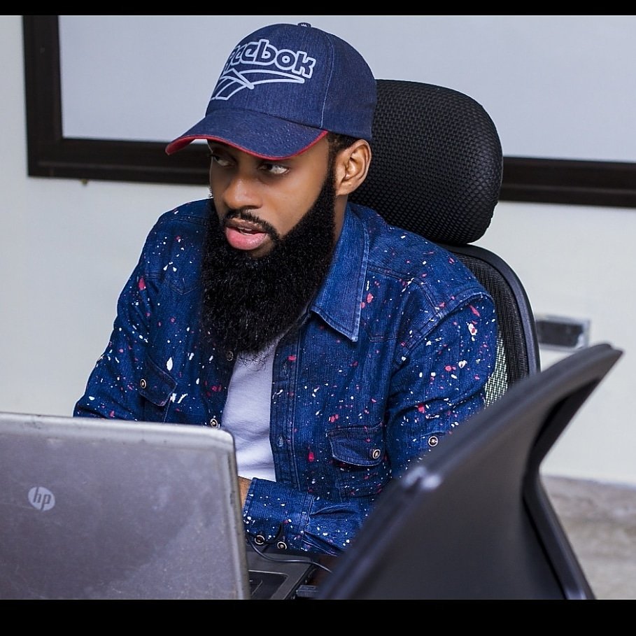 Effortlessly handsome 🧘 tweet media