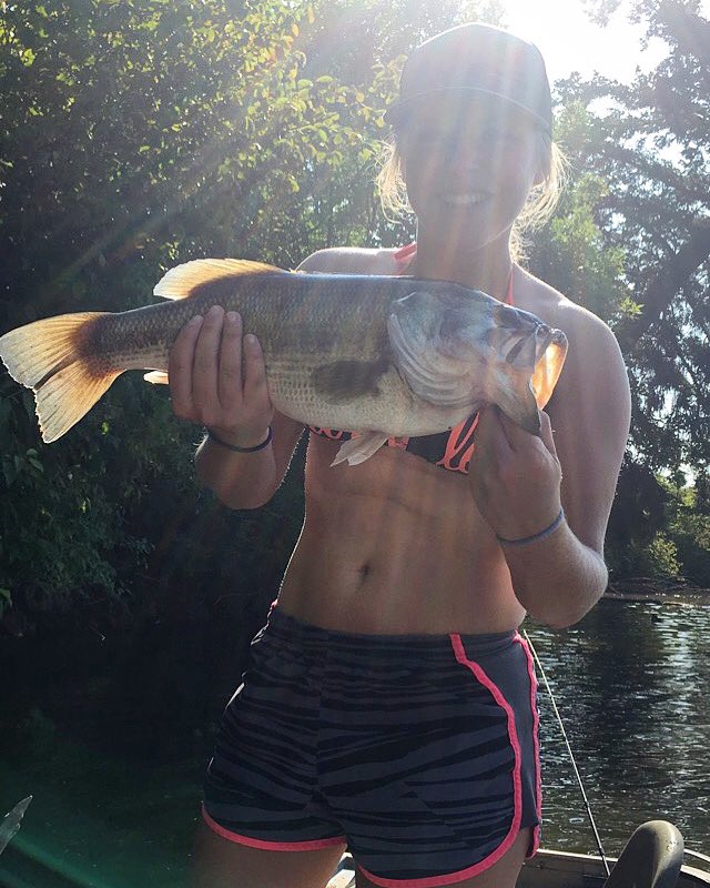 massingham3's tweet photo. Fishing was way more fun when it was against the law..😂🎣🤦🏼♀️
#OnlyInWA https://t.co/UvpHxJb2dg