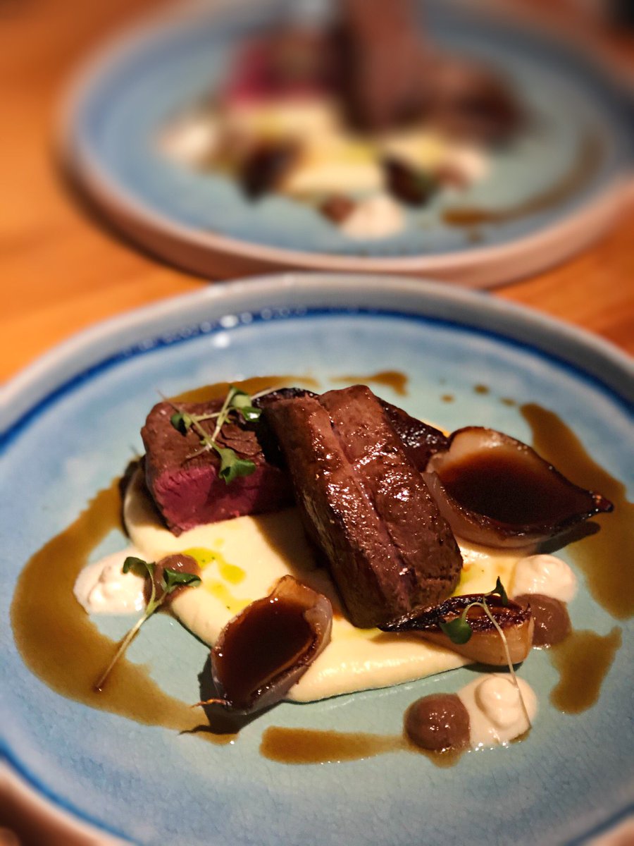 Beef - Paranip - Onion - Jus

Rare beef fillet, what more could you ask for?

#beef #beeffillet #parsnip #masterchefuk #styal #wilmslow