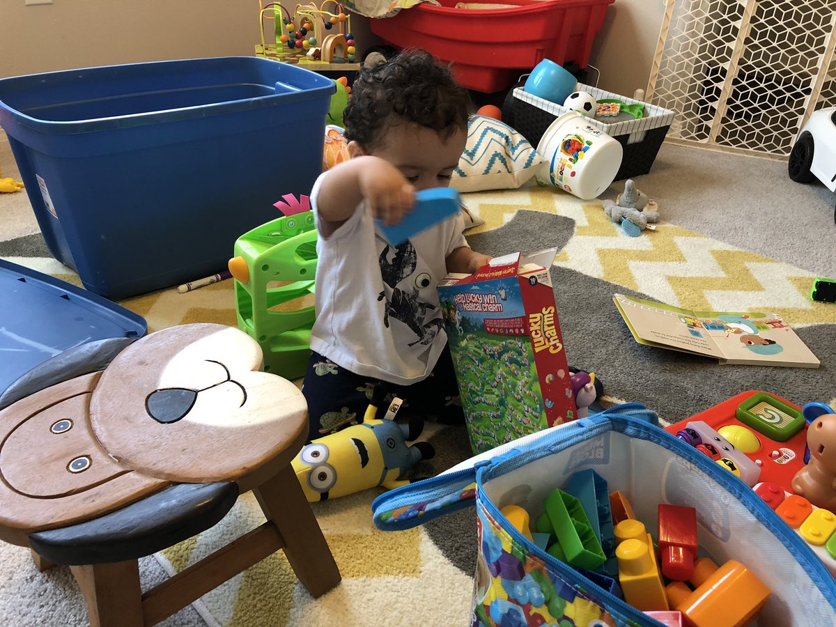 AmarisCastillo's tweet image. Today’s quarantine activity because I’m growing even more desperate: having him retrieve Mega Bloks from inside a @LuckyCharms cereal box. I don’t know if it helps with development but it lasted approximately 34 seconds. #QuarantineParenting