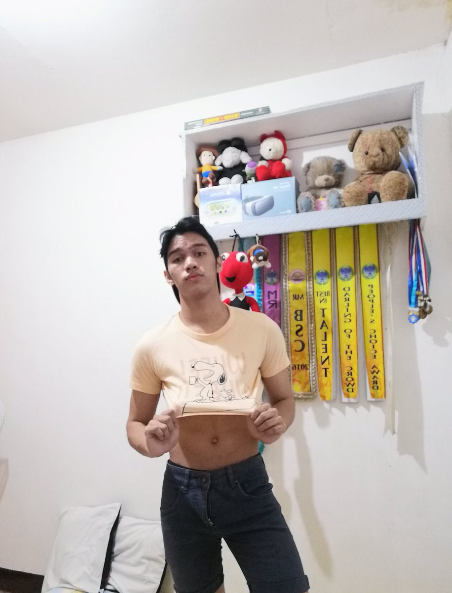 villmrleo's tweet photo. Fuck gender, just be free and wear what makes you confident and happy.
#Respect #CroptopForMen https://t.co/xht7ImHfea