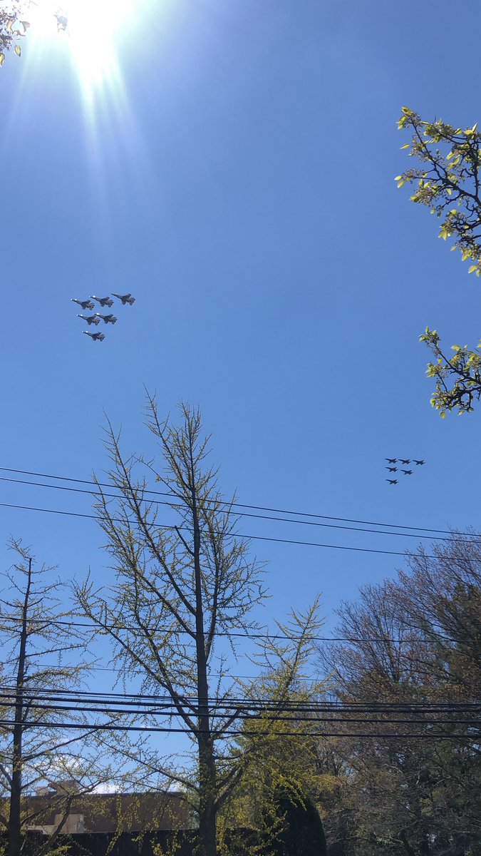 msramirez_teach's tweet photo. What a beautiful day! Got to watch the #BlueAngels &amp; #Thunderbirds fly over Long Island to show support for those healthcare workers &amp; those on the frontlines #USA 🇺🇸 https://t.co/4ATyUOZIwr