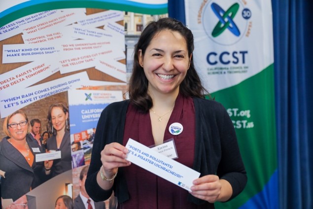 Ridge2Reef's tweet photo. Hear from @iCannibalize on her experience with @CCSTorg as a Science Translator: https://t.co/P3JREUqFg2 https://t.co/tHQwPvqb93