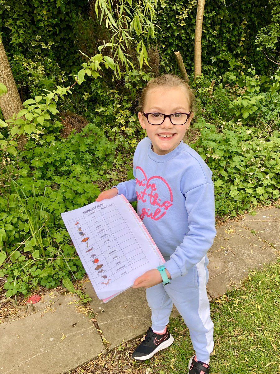 bethdearing's tweet photo. @Acreheads7ST @Sugarloaf2019 Lily loved her minibeast hunt this afternoon. She found lots of ants, a bee, beetles, a fly, lots of woodlice and a few worms 🐝🐜🐞🕷 https://t.co/IQzJMlN9eY