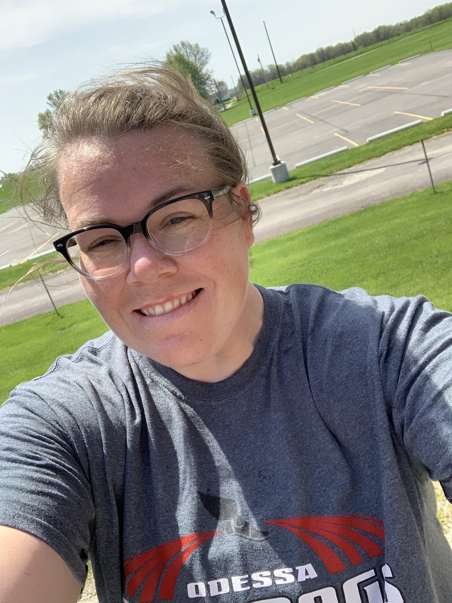 OHSVolleyball2's tweet photo. Can’t stop sweating! Good workout @AlaynaSisk! Quick and effective! https://t.co/mjF61T1DSn