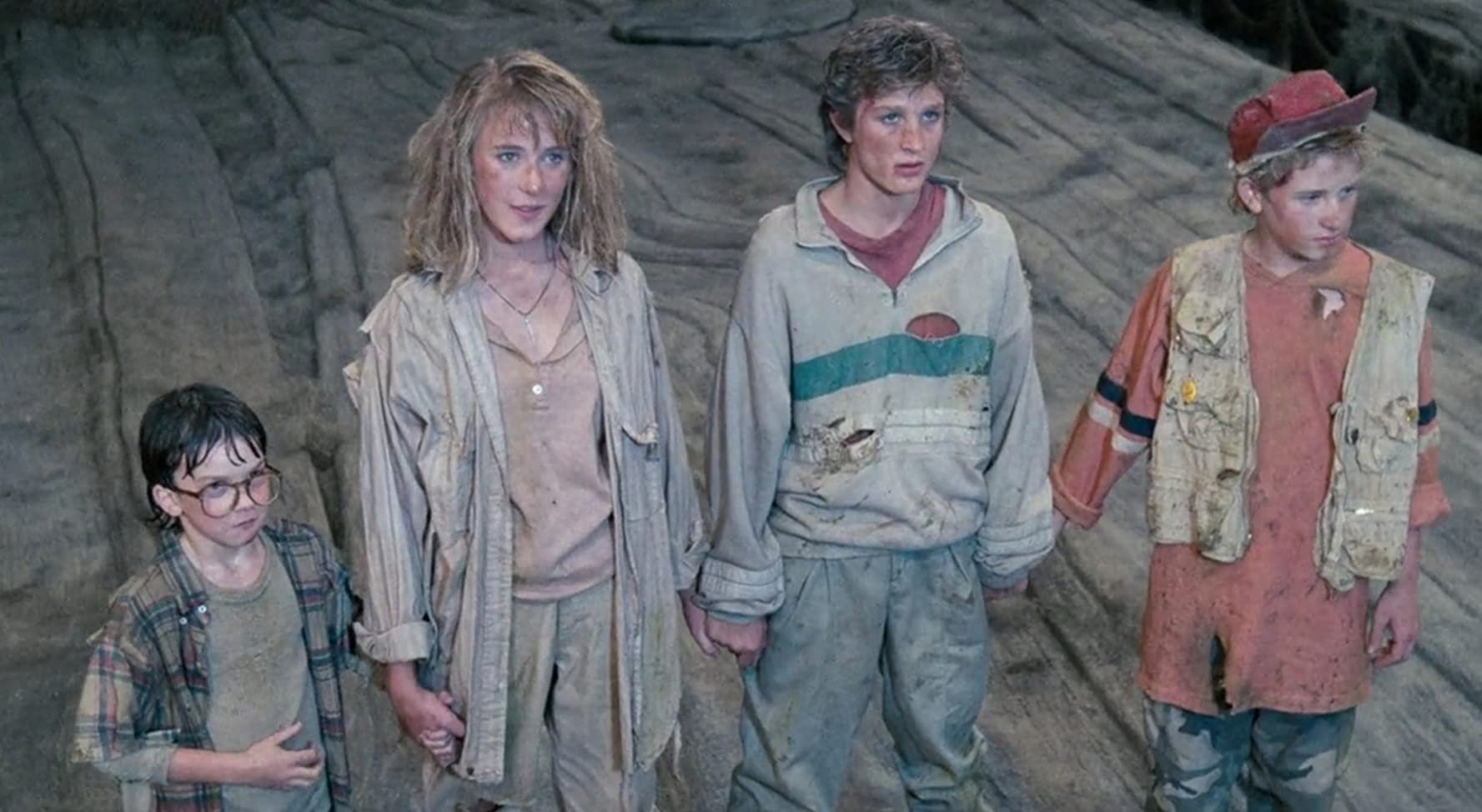Happy birthday to Robert Oliveri, aka Nick Szalinski.  Here he is in \"Honey, I Shrunk the Kids\" from 1989. 