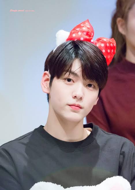 mochi moon🌙 tweet media