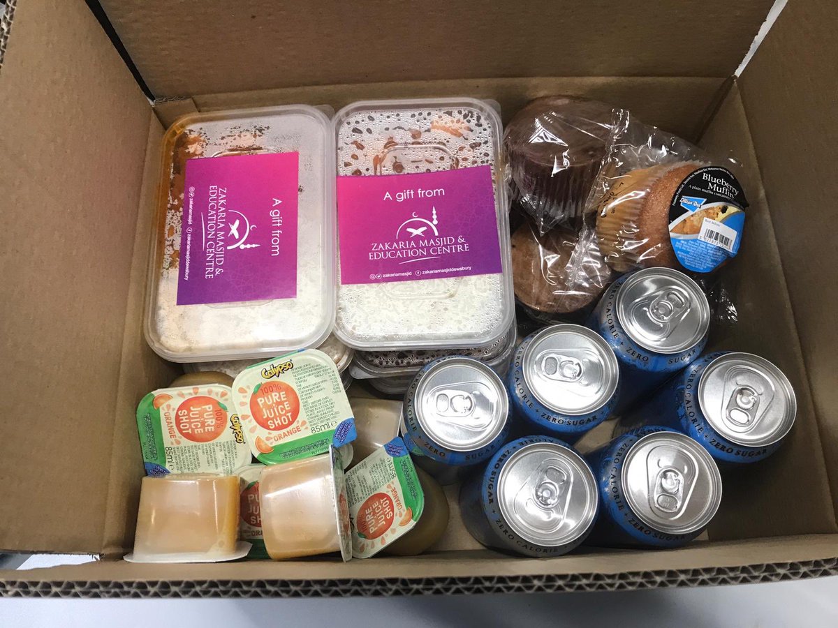ZakariaMasjid's tweet photo. The #COVIDー19 support service today delivered 160 hot meals. Thank you to all the #volunteers & support #groups on the ground who help us deliver this vital service
@T20_foundation @JackieRamsay13 @TanishaDewsWest @TenMental @OurNeighbourho1
#CommUnity #together #dewsbury https://t.co/9tZMI1ndhG
