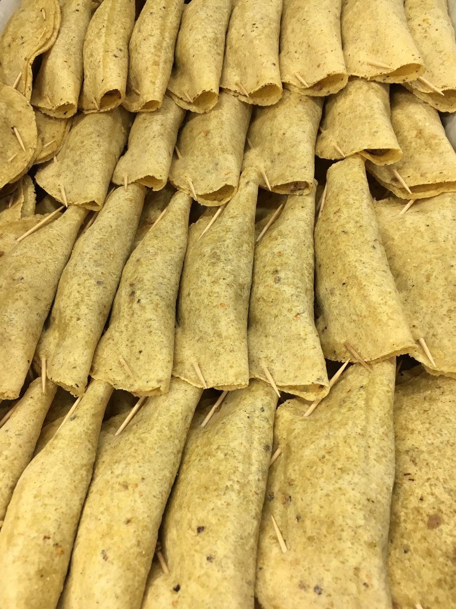 Getting your tacos ready! Happy Tuesday! Call in your order now 575-524-3524 or order online at laposta-de-mesilla.com/la-posta-expre… #TacoTuesday #SupportLocal