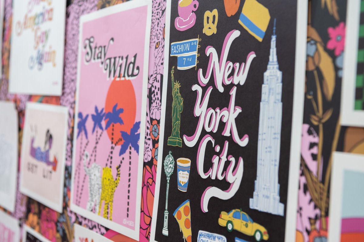 stationeryshow's tweet photo. Loving these #NewYorkCity Love art prints designed by NSS exhibitor @ashandchess. So appropriate for these difficult times. Send someone some #NYC love!
#snailmail #NSSorBust #dailydoseofpaper #paperlove #stationeryshow https://t.co/7Kgz22pn5r