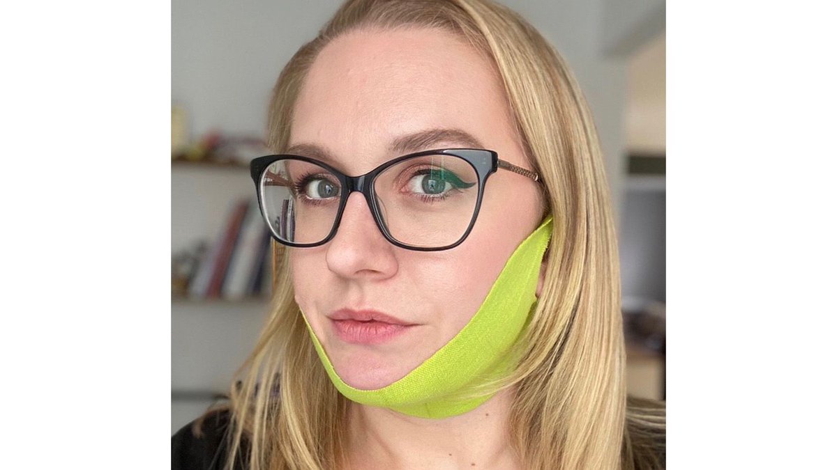 Can the <a href="/WishfulskinHuda/">Wishfulskin</a> Chin Lift Sculpting Mask really get rid of your double chin? We put it to the test
buff.ly/3cYYoka