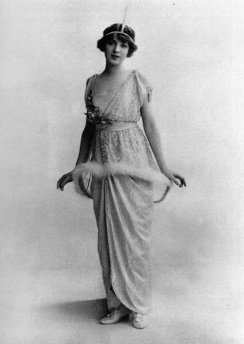 Мы продолжаем серию публикаций о людях, изменивших мир моды. Следующий на очереди - Поль Пуаре. О взлёте и падении дизайнера, «освободившего» женщин, читайте по ссылке: zen.yandex.ru/media/id/5b3e5…