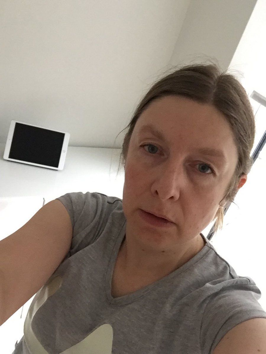 Getting some exercise with ⁦⁦⁦⁦<a href="/Thebodycoach2/">The body coach</a>⁩ for tonight’s #NHSSweatySelfie. Thanks so much ⁦<a href="/Gymshark/">Gymshark</a>⁩ for getting me active again 🏃‍♀️and for supporting ⁦<a href="/Bham_Childrens/">Bham Children's Hosp 💙</a>⁩ and ⁦<a href="/BWH_NHS/">Bham Women's Hosp 💙</a>⁩