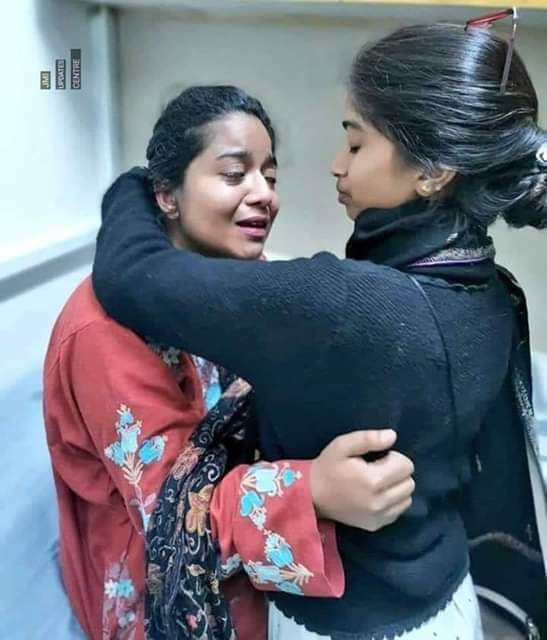 AabidMagami's tweet photo. #SafooraZargar, student activist is #pregnant &amp; in Tihar Jail #during #Ramadan. Criminals r roaming freely. My heart is bleeding, extremely unbearable pain for me,to see my sister in such condition.😥😥 
I request @narendramodi
please release her on humanitarian ground. https://t.co/dFTaYuml54