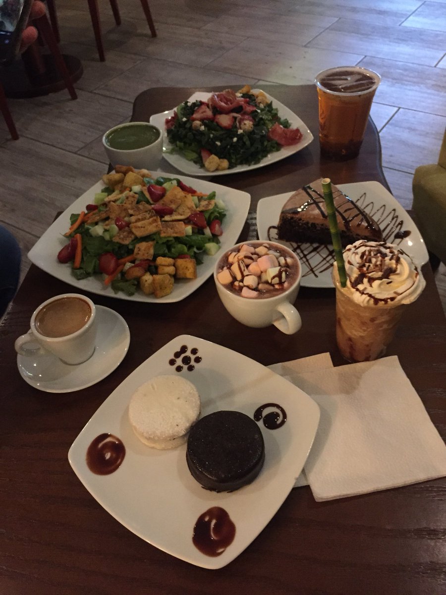 TeGourmetCoffee's tweet photo. Mantente sano y en casa. Hoy tenemos 15% de descuento en todas las ensaladas, pide la tuya! Estamos en el (55) 7589-0643, en #Aplicaciones #BuenMartes #CafedeEspecialidad #ConsumeLocal #QuedateEnCasa @romasur2020 @RestauranteCafe @LaRomaMex @CondesRomaUnido https://t.co/b2D7PpQ1bL